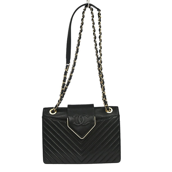 Chanel Chevron Collar and Tie Flap in Pelle di Agnello Nero Vintage