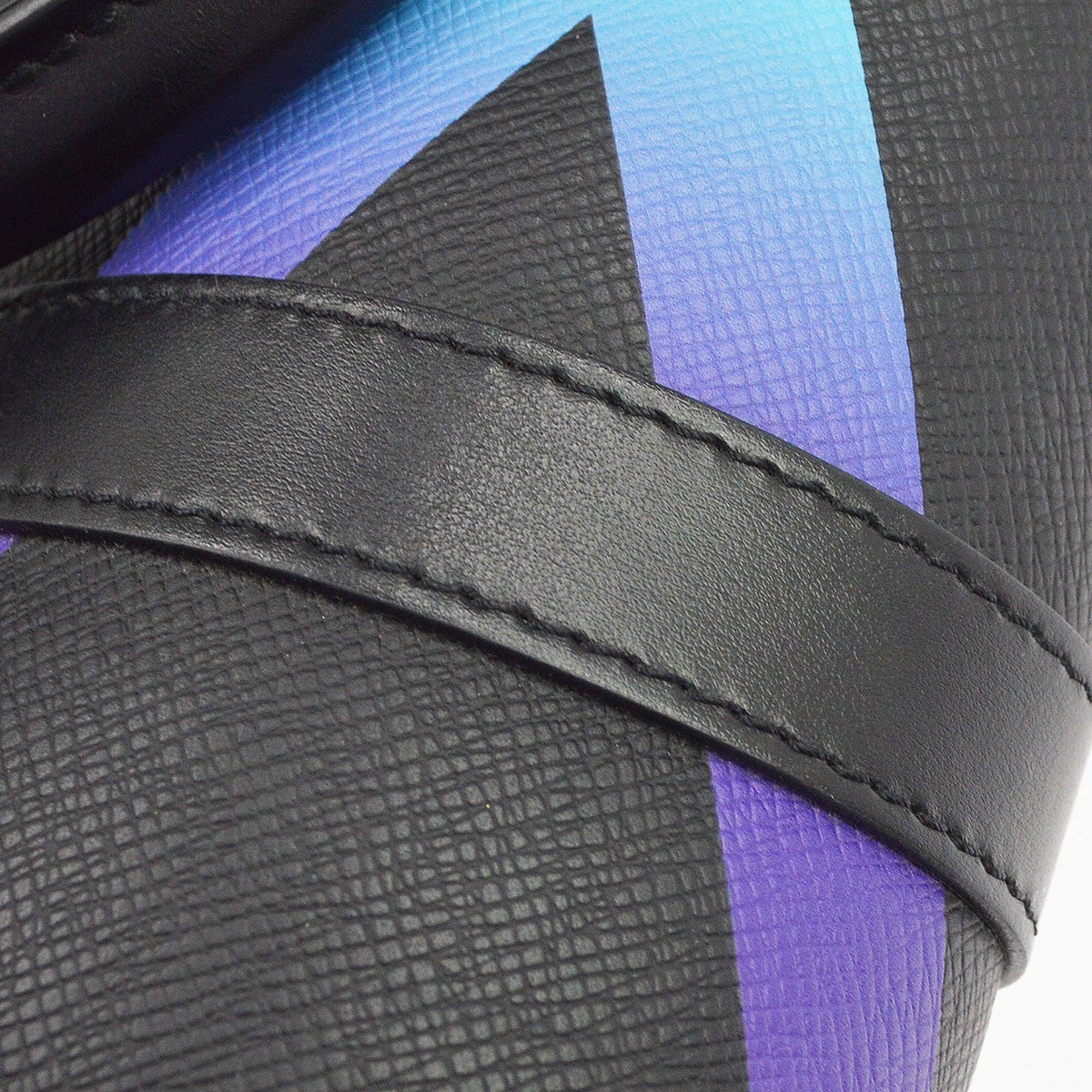 Louis Vuitton Taiga Rainbow X Keepall 50 Bandouliere