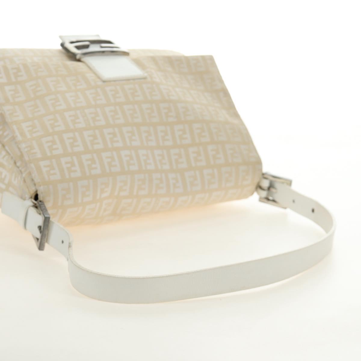 FENDI Zucchino Canvas Baguette Bag Bianca Argento Originale | Mamma Baguette