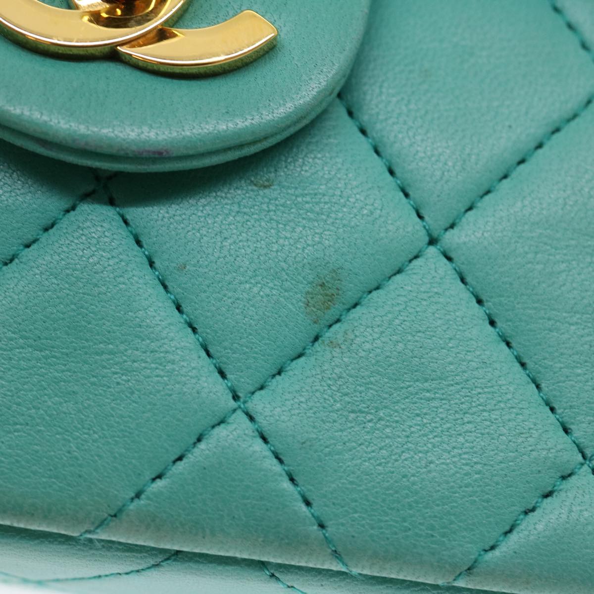 CHANEL Mini Matelasse 17 Flap Chain Bag Azzurra Originale