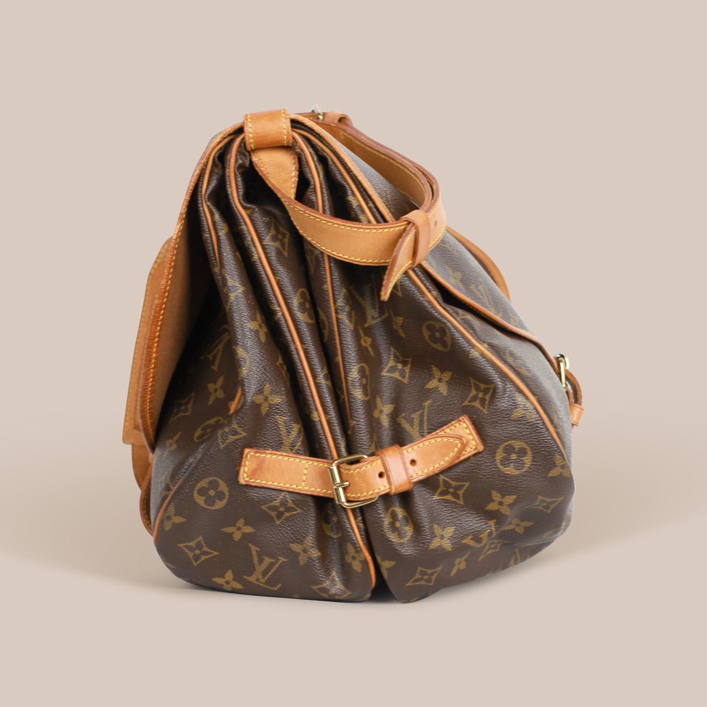 Louis Vuitton Saumur 35