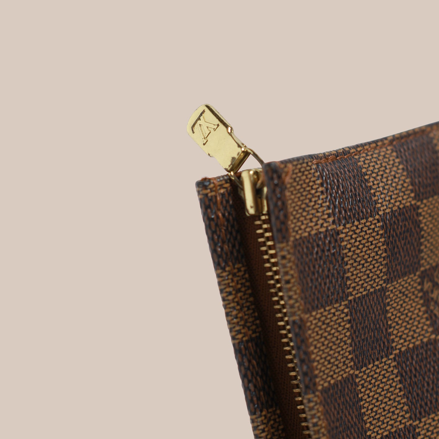 Louis Vuitton Toilette 26 Damier Ebene