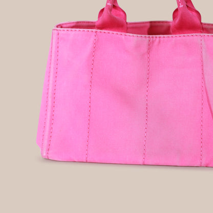 Prada Canapa