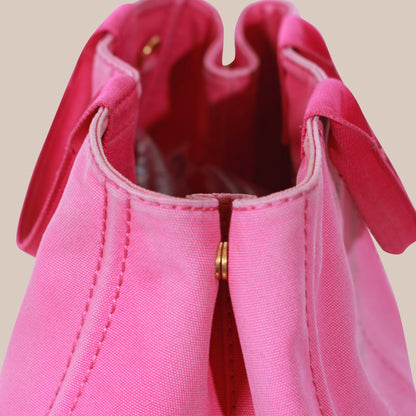 Prada Canapa