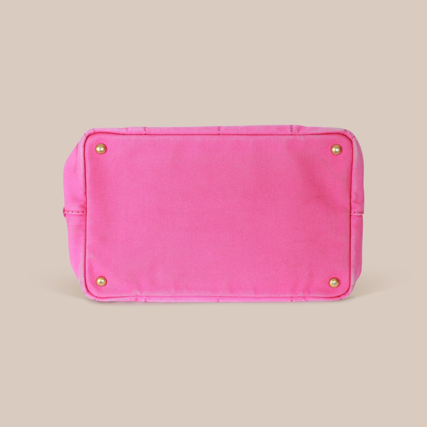 Prada Canapa