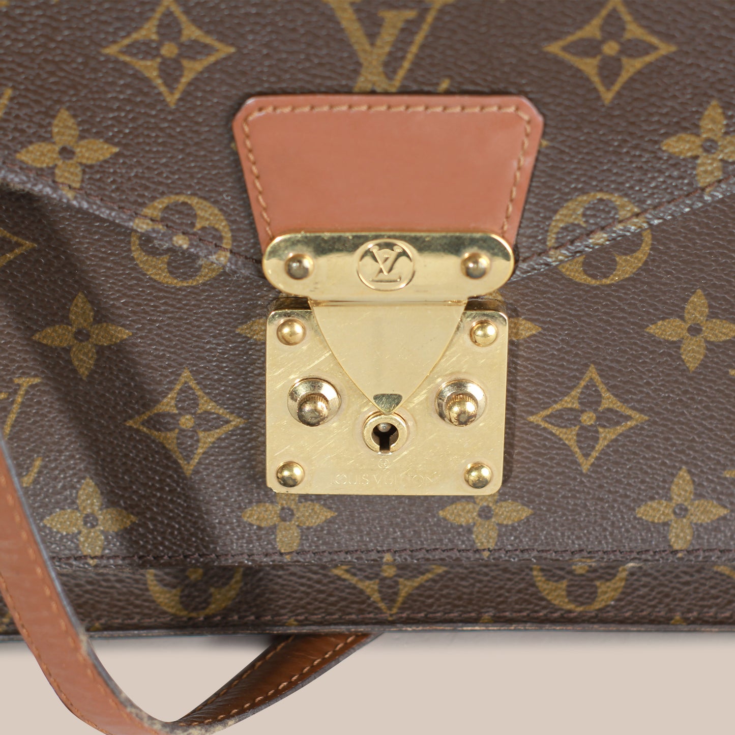 Louis Vuitton Monceau 28
