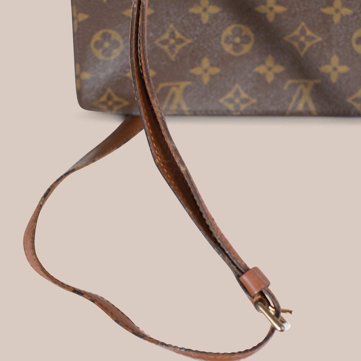 Louis Vuitton Monceau 28