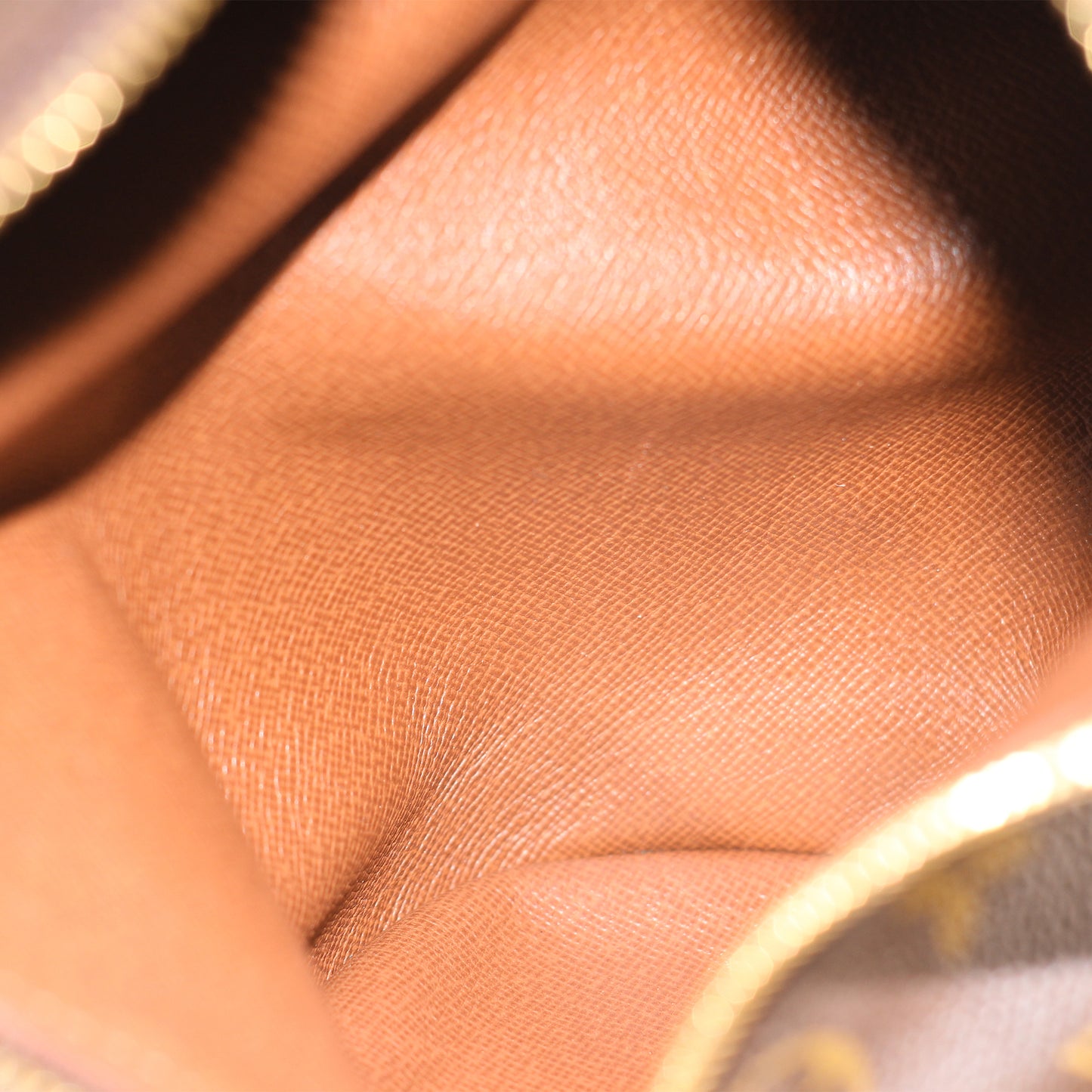 Louis Vuitton Papillon 26