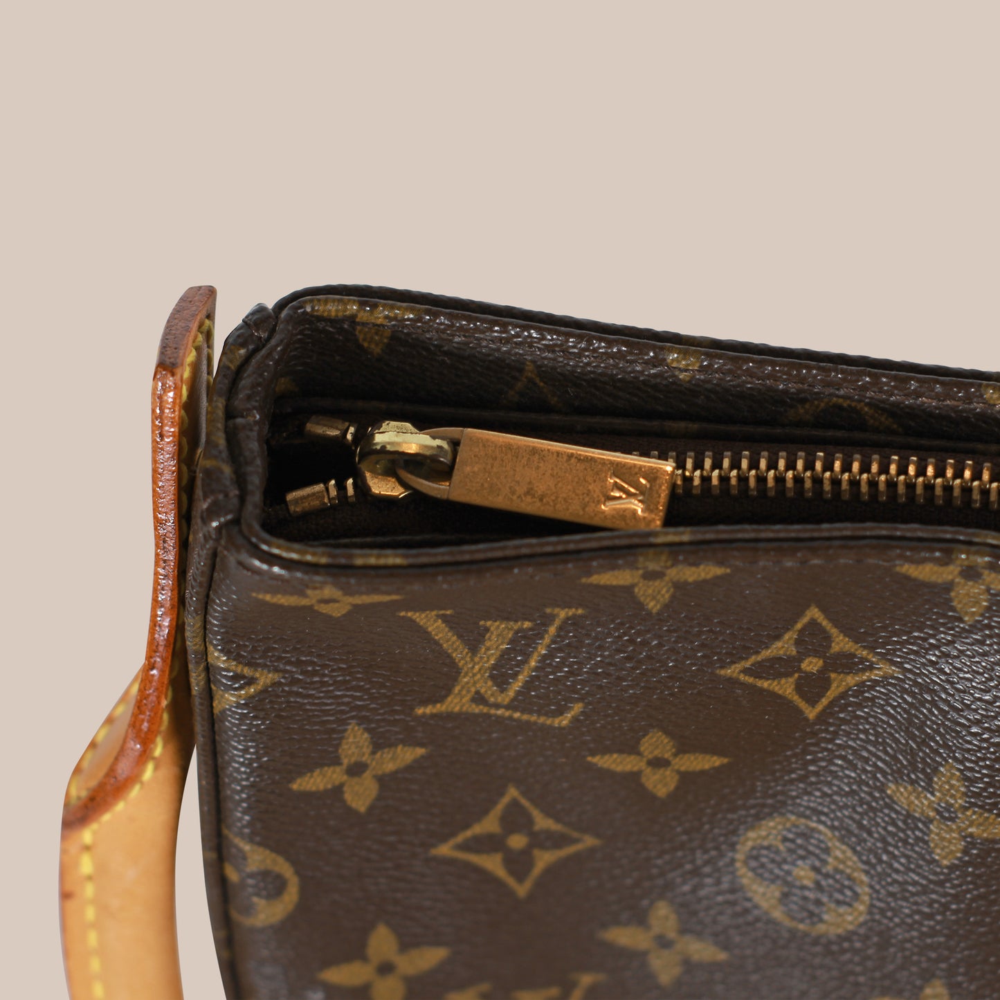 Louis Vuitton Looping MM