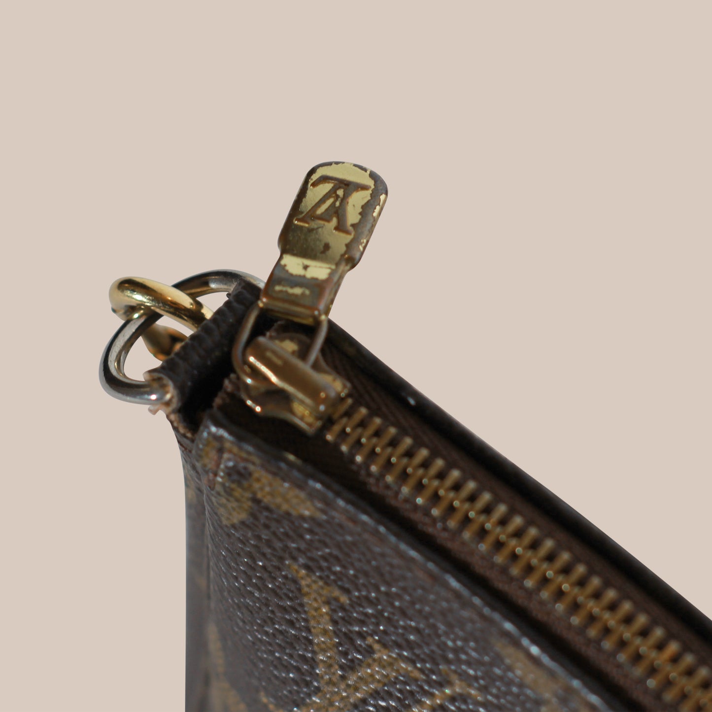 Louis Vuitton Pochette Accessoire