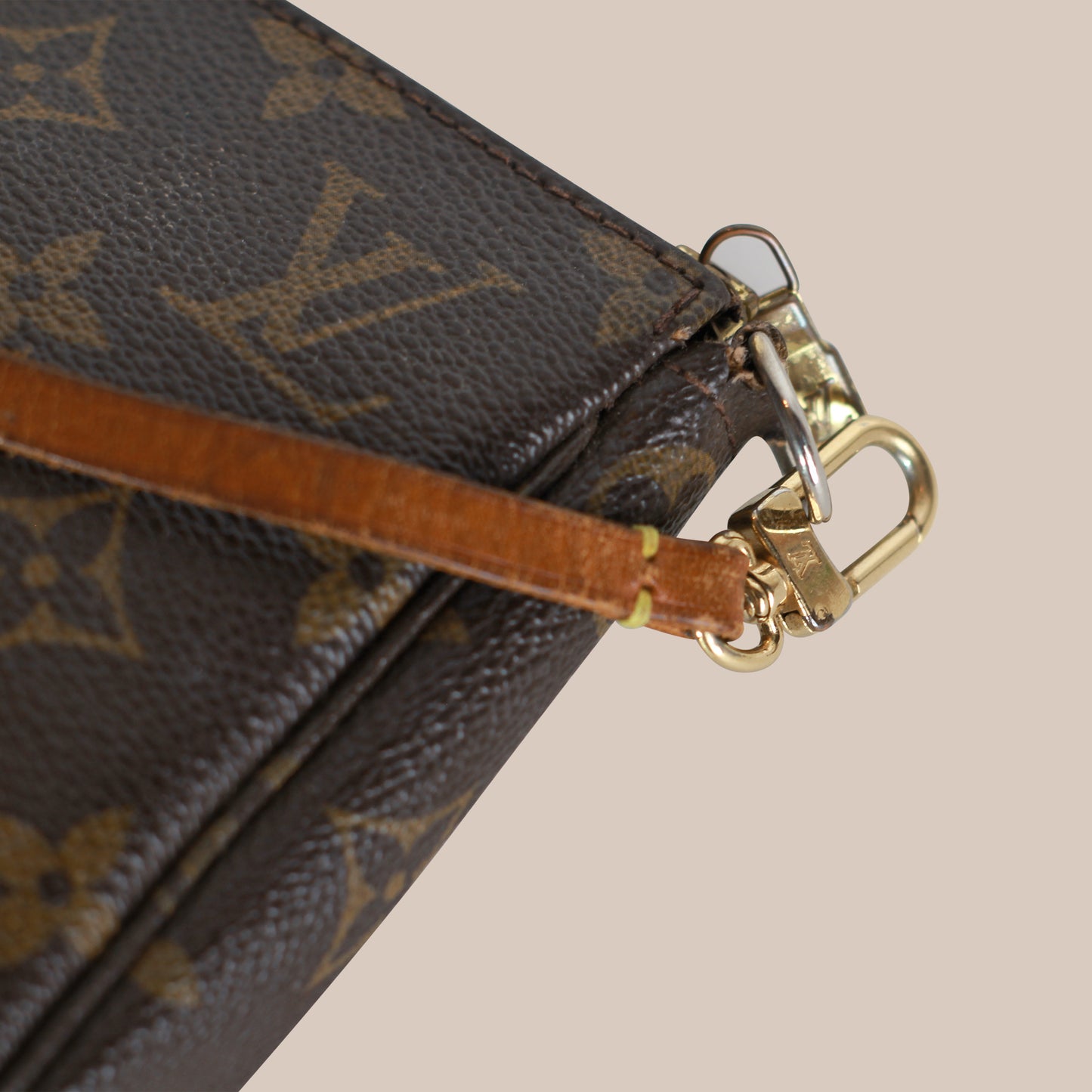 Louis Vuitton Pochette Accessoire