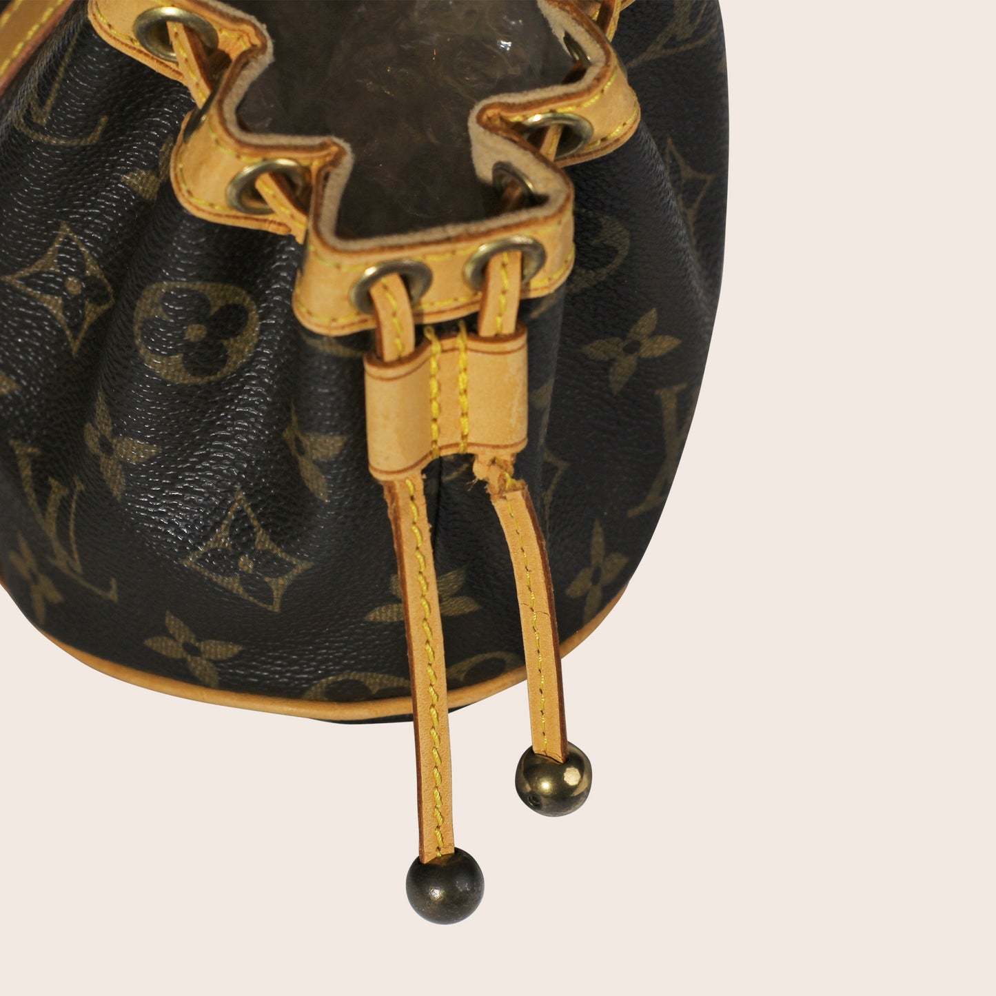 Louis Vuitton Theda PM