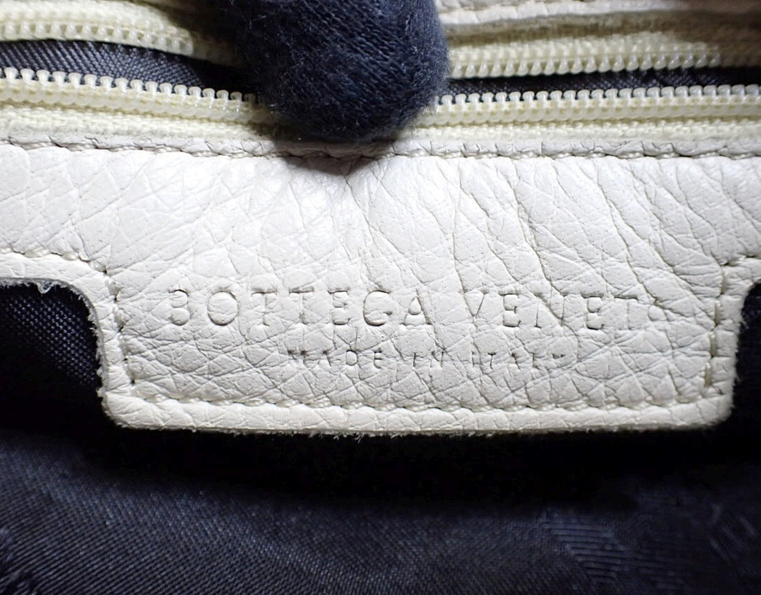 Bottega Veneta Hobo Cervo in Pelle di Cervo Crema Vintage