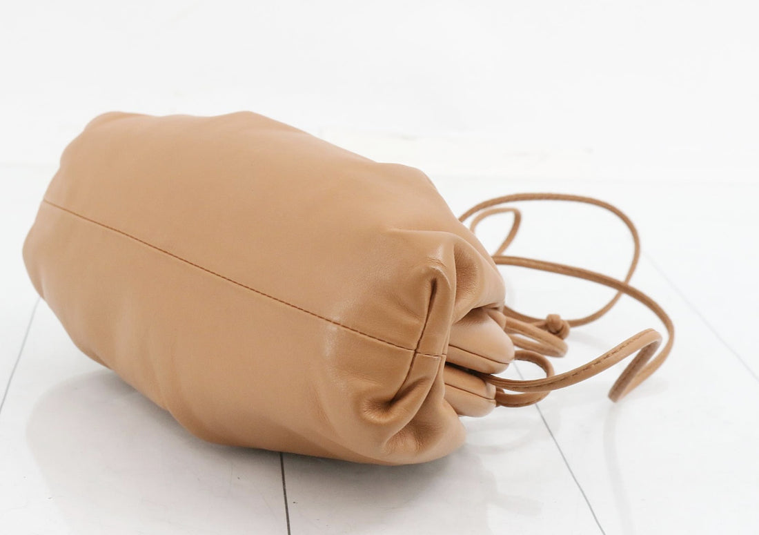 Bottega Veneta The Mini Pouch in Pelle di Vitello Caramello Vintage