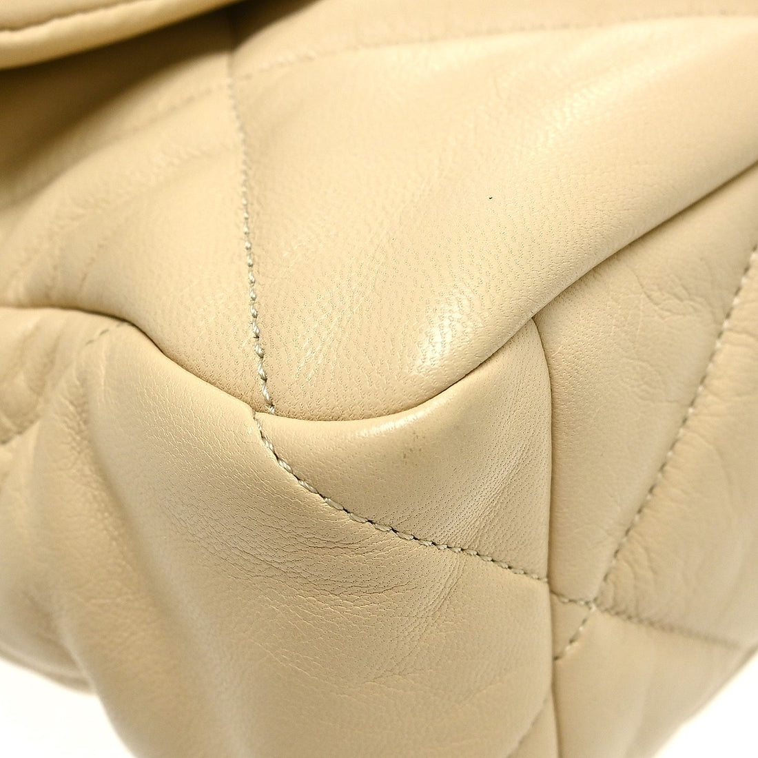 Chanel 19 Large in Pelle di Agnello Beige Vintage