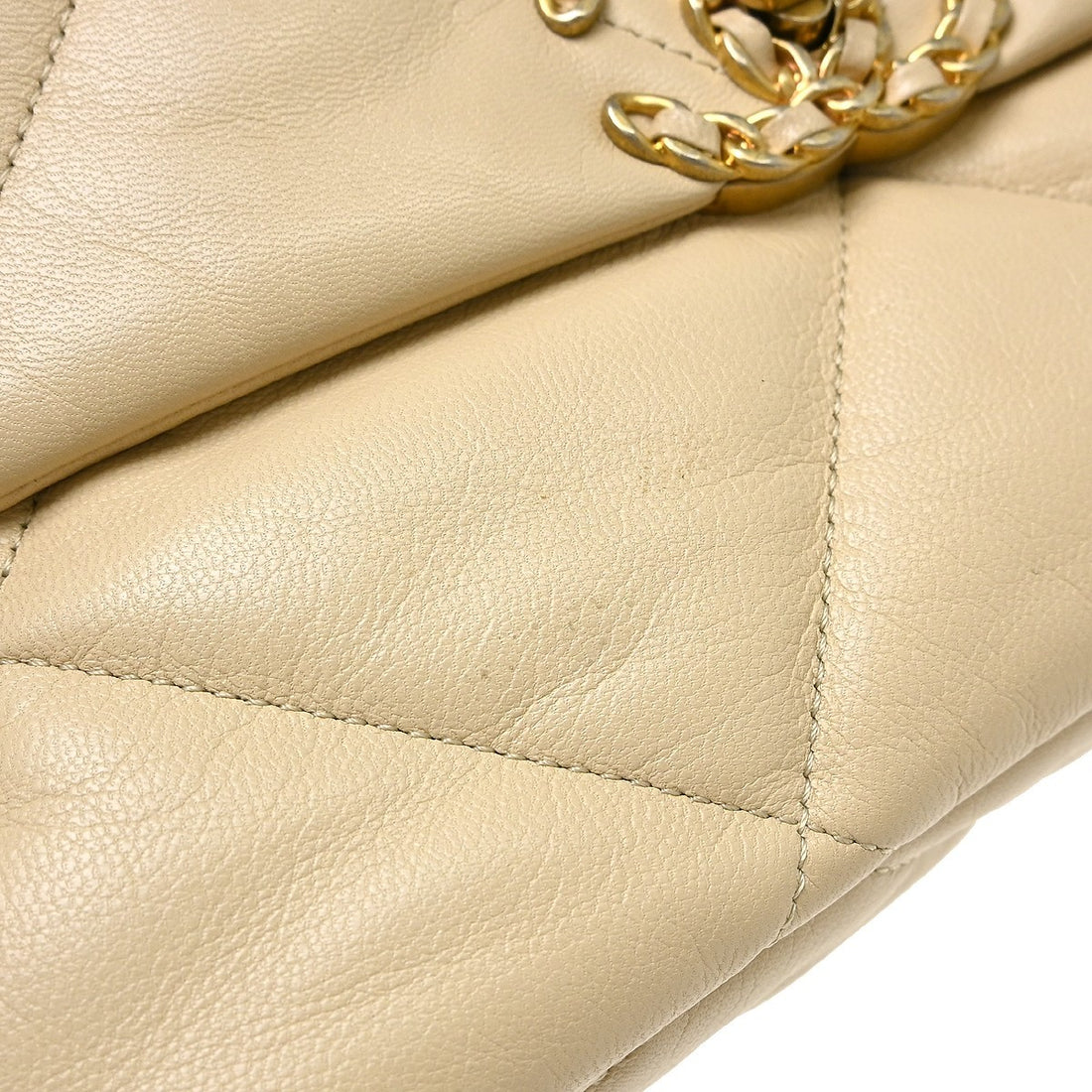 Chanel 19 Large in Pelle di Agnello Beige Vintage