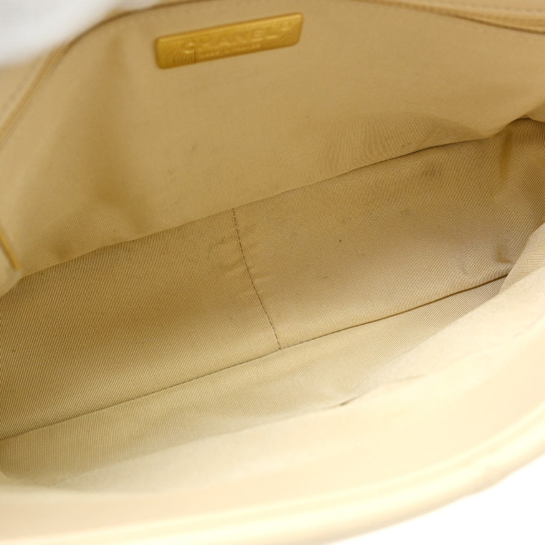 Chanel 19 Large in Pelle di Agnello Beige Vintage