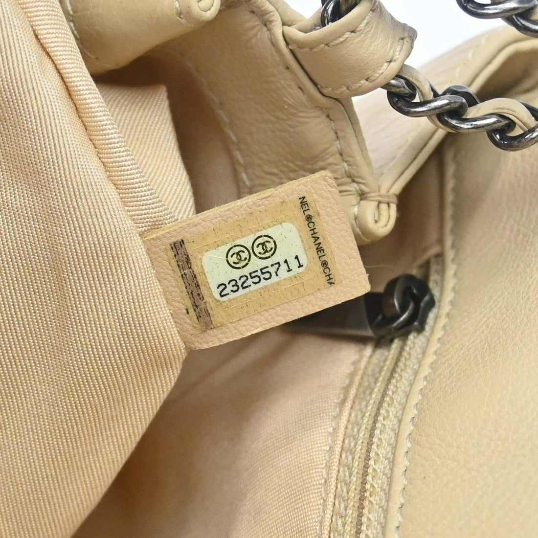 Chanel Borsa a Mano con Catena in Pelle Caviar Beige Vintage