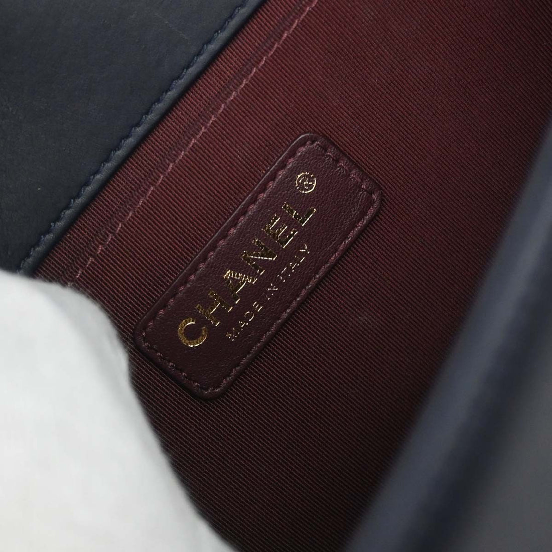 Chanel Boy Medium a Spalla in Pelle di Vitello Nera e Blu Vintage