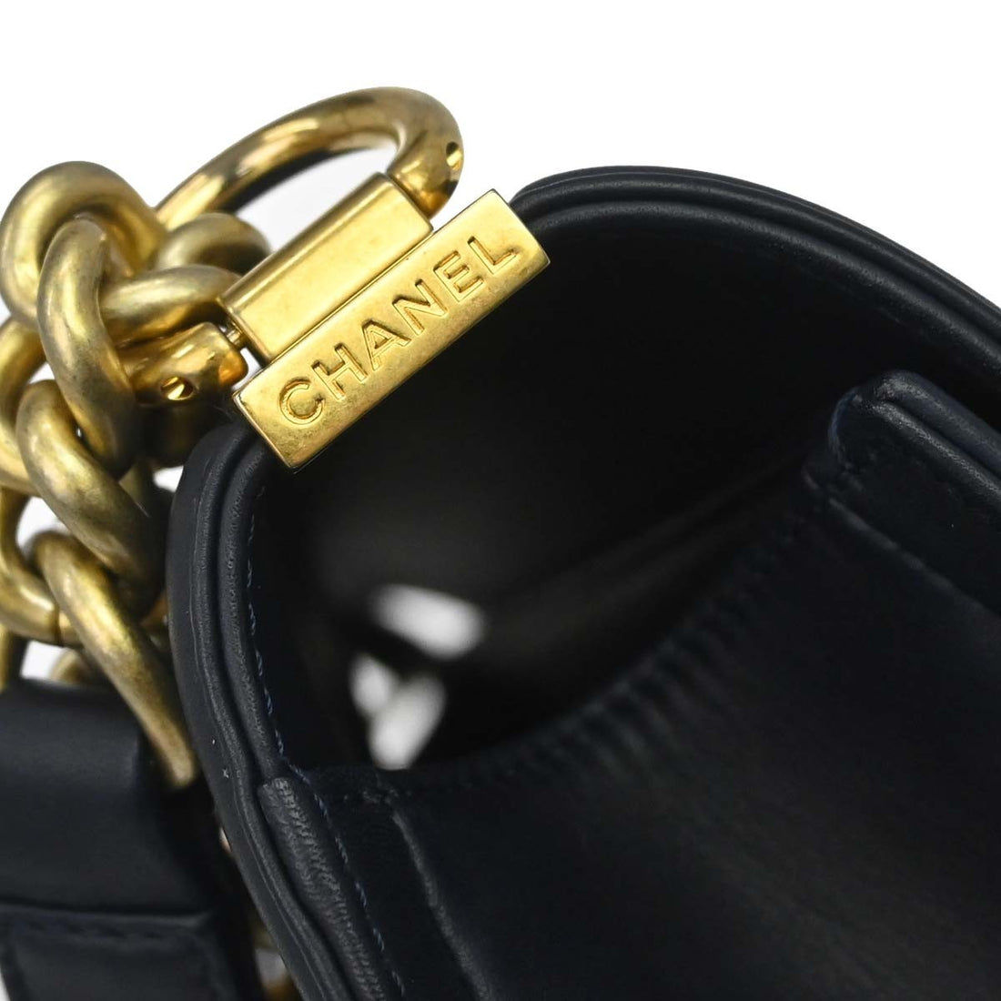 Chanel Boy Medium a Spalla in Pelle di Vitello Nera e Blu Vintage