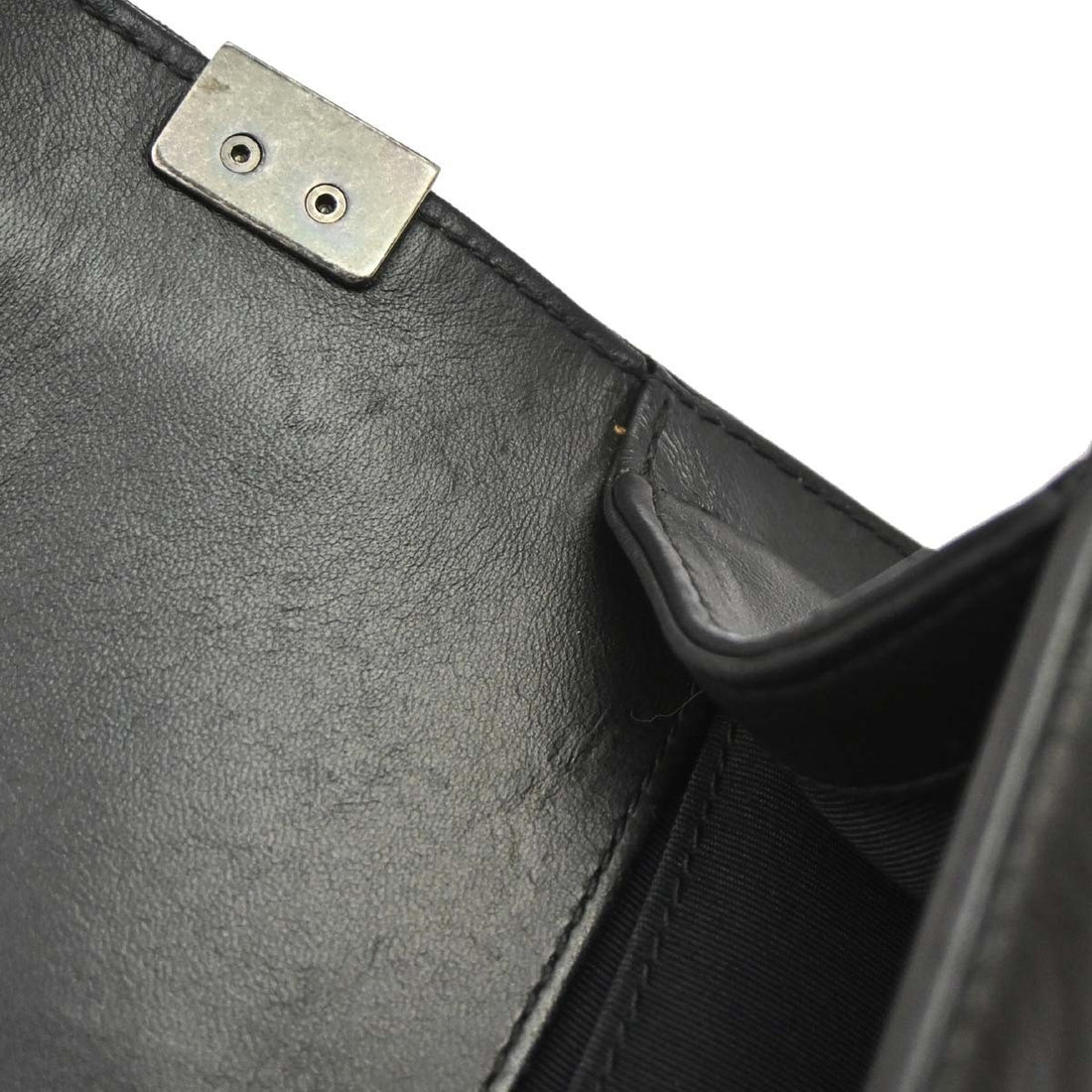 Chanel Boy Medium in Pelle di Agnello Nera Vintage