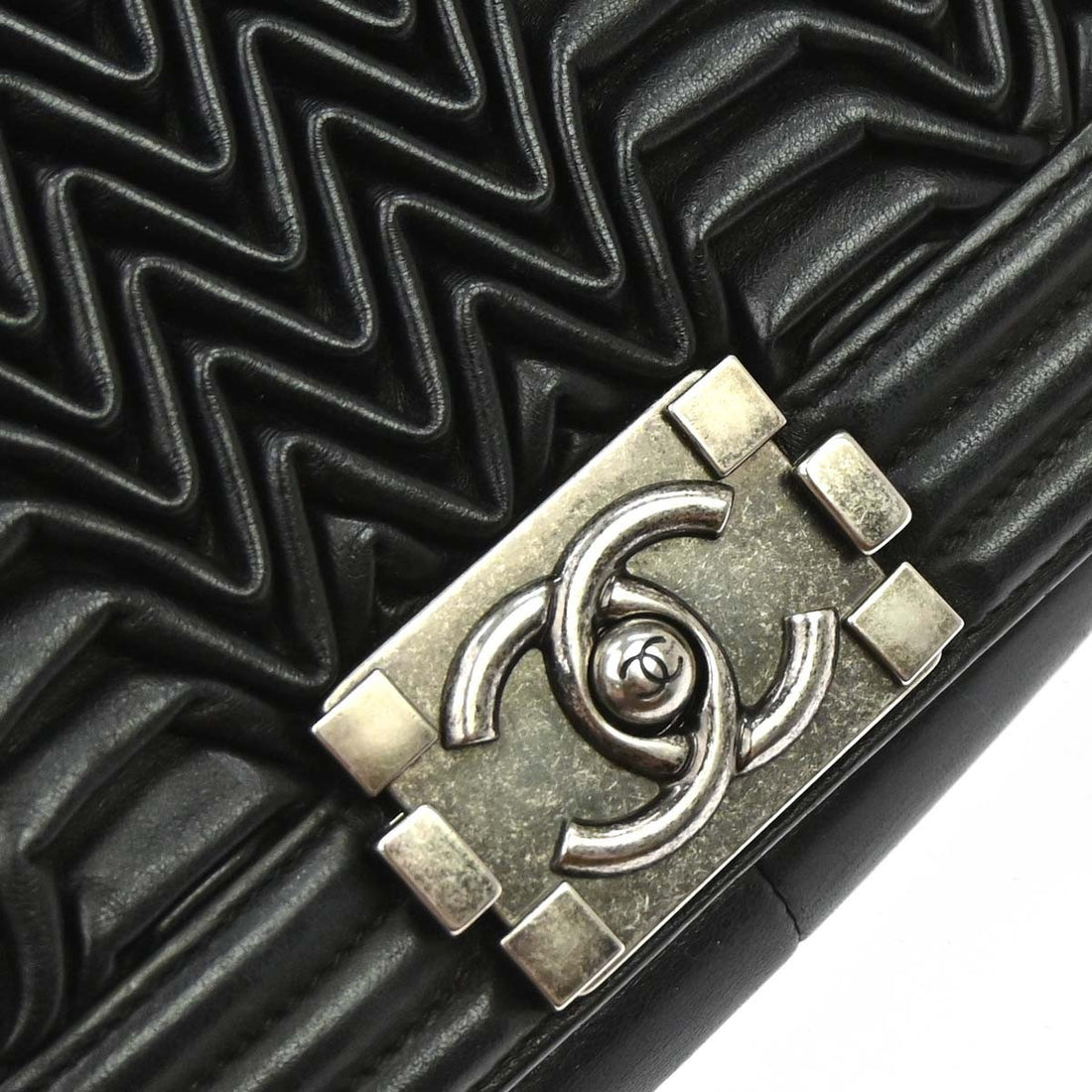 Chanel Boy Medium in Pelle di Agnello Nera Vintage