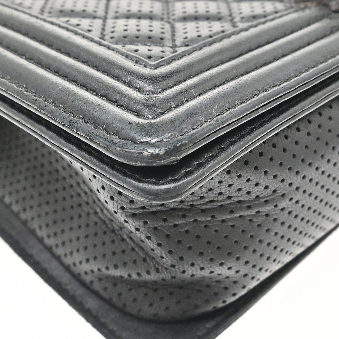 Chanel Boy Medium in Pelle di Agnello Nero Vintage