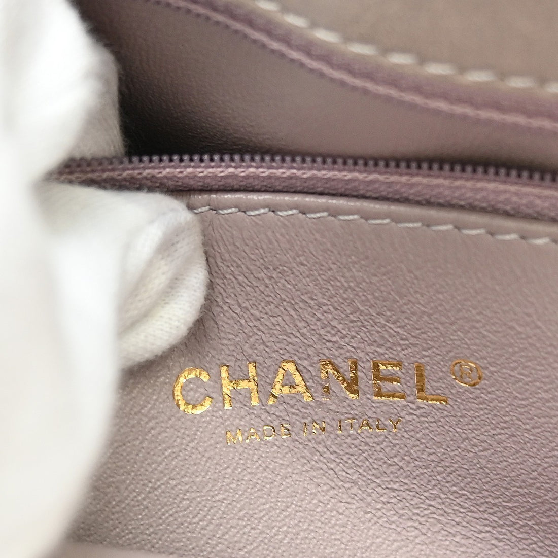 Chanel Chevron in Pelle di Vitello Viola Vintage