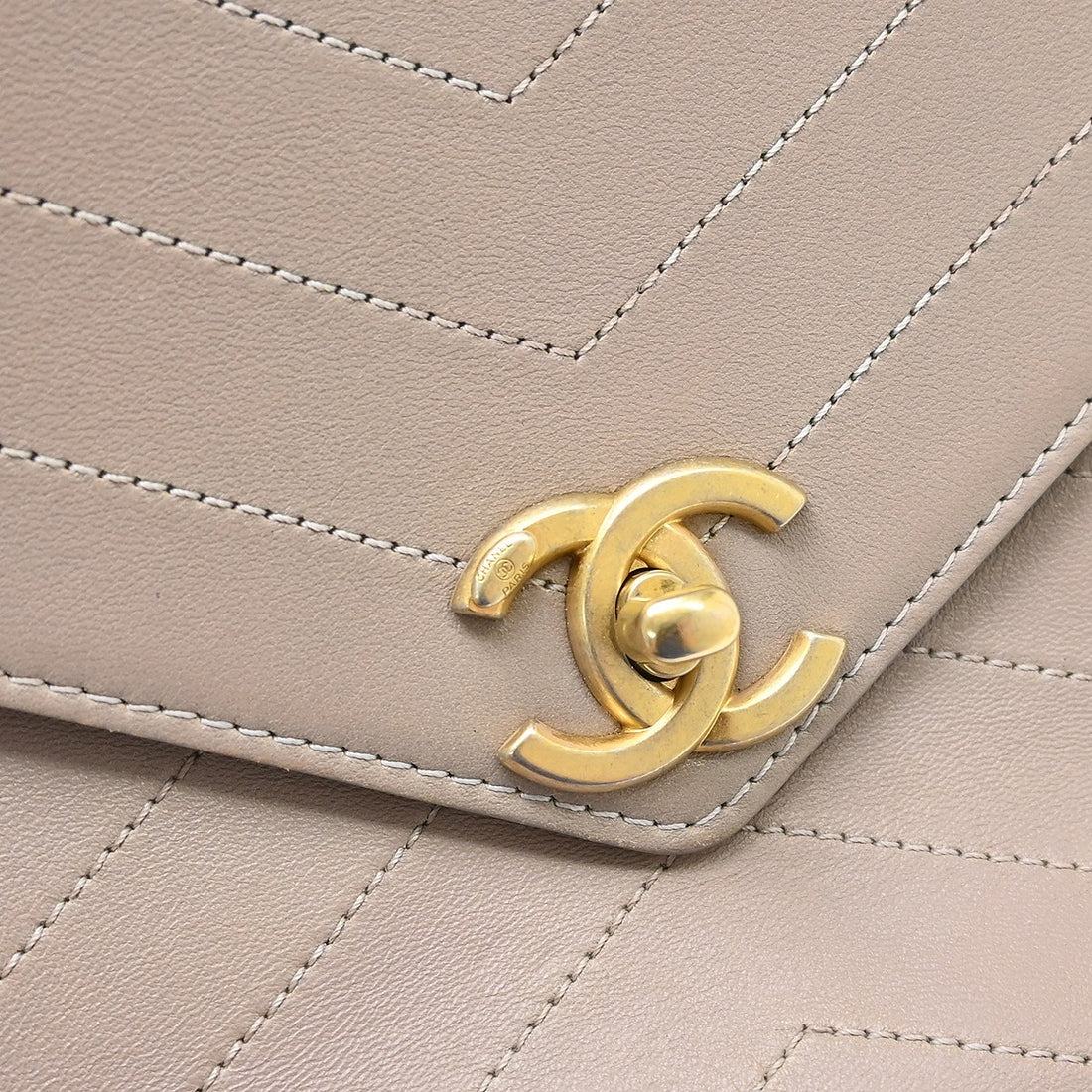 Chanel Chevron in Pelle di Vitello Viola Vintage