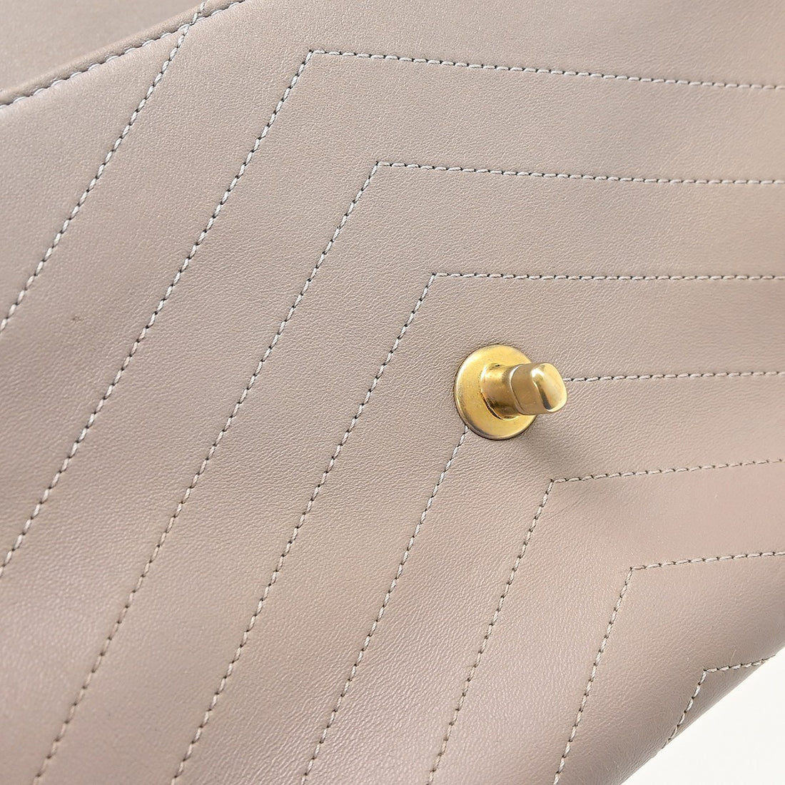 Chanel Chevron in Pelle di Vitello Viola Vintage