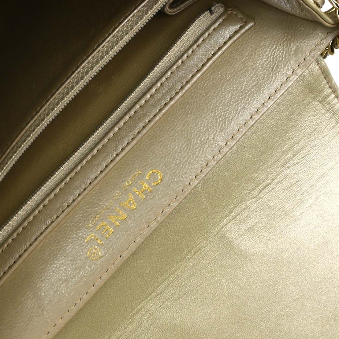 Chanel Choco Bar Mademoiselle Lock in Pelle di Agnello Oro Vintage
