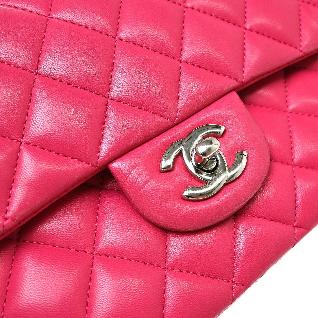 Chanel Classic Double Flap Medium in Pelle di Agnello Rosa Vintage