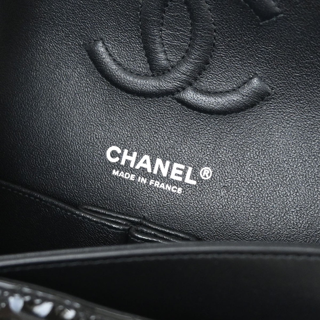 Chanel Classic Double Flap Medium in Pelle Verniciata Nera e Rosa Vintage