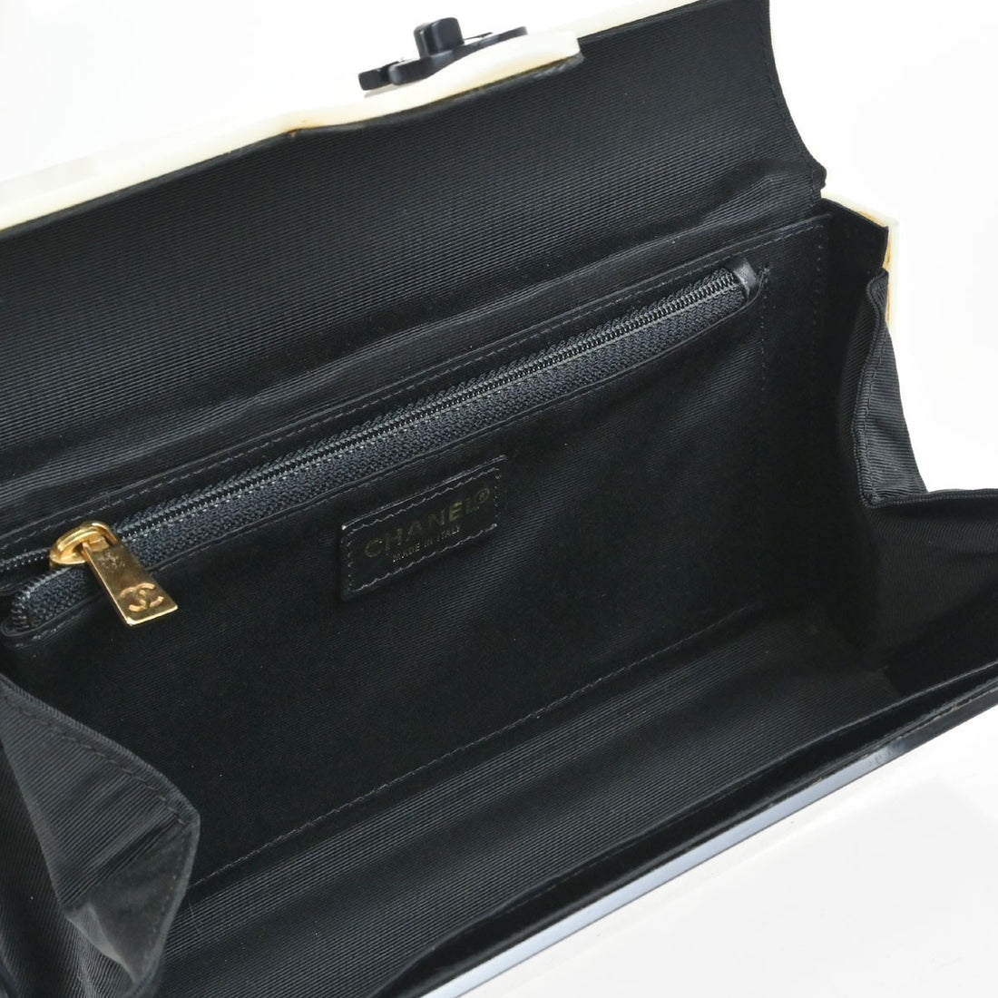Chanel Coco Flap in Plexiglass Nero Vintage