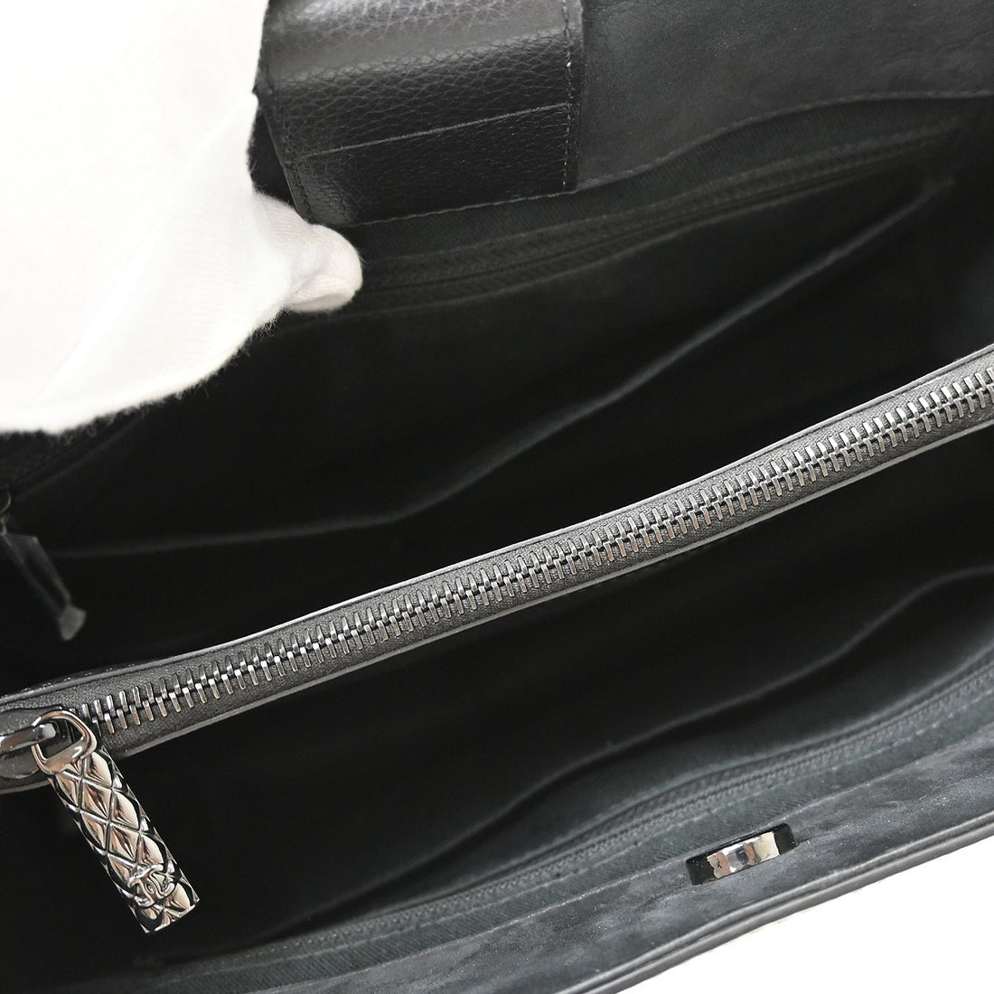 Chanel Executive Cerf Tote in Pelle di Vitello e Camoscio Nero Vintage