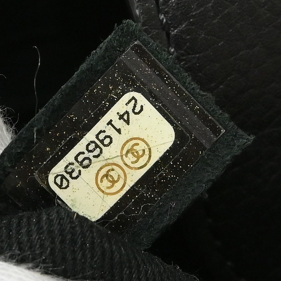 Chanel Executive Cerf Tote in Pelle di Vitello e Camoscio Nero Vintage
