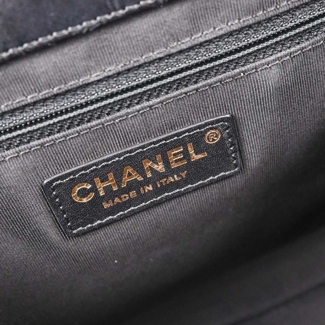 Chanel Frame Bag in Pelle di Vitello Nera Vintage