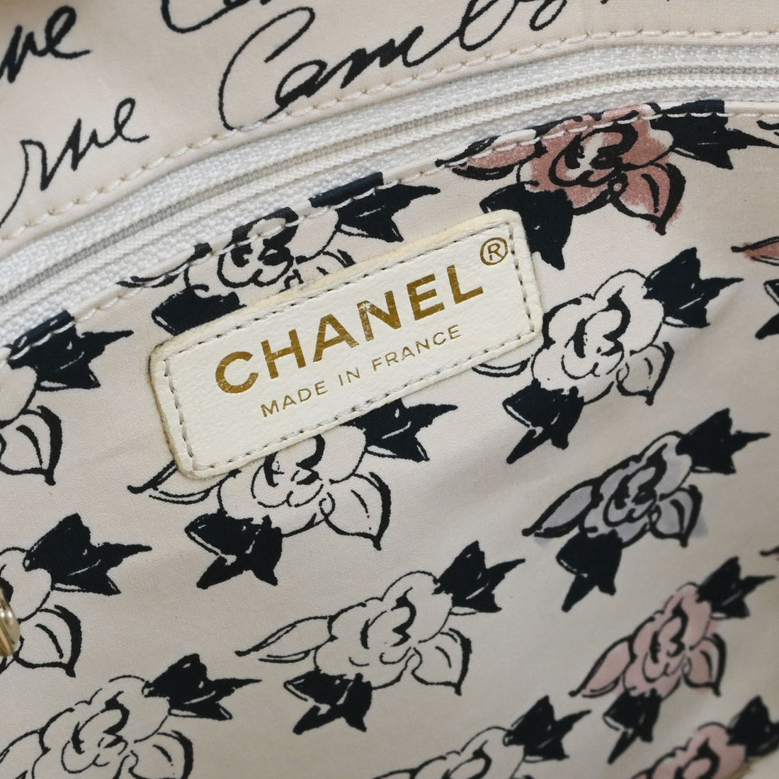 Chanel Graffiti Rue Cambon Camelia in Tela Bianco Vintage