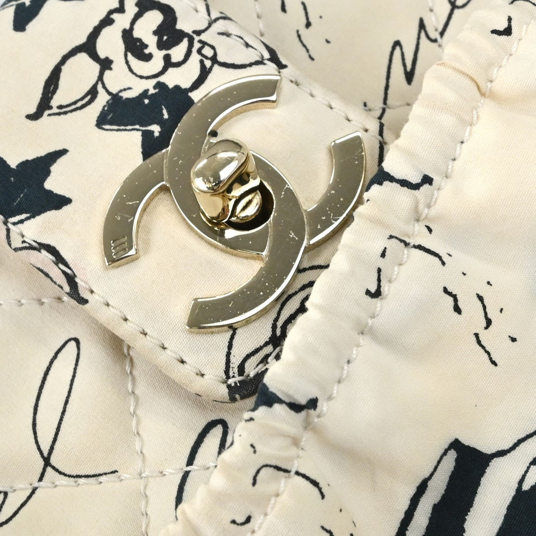 Chanel Graffiti Rue Cambon Camelia in Tela Bianco Vintage