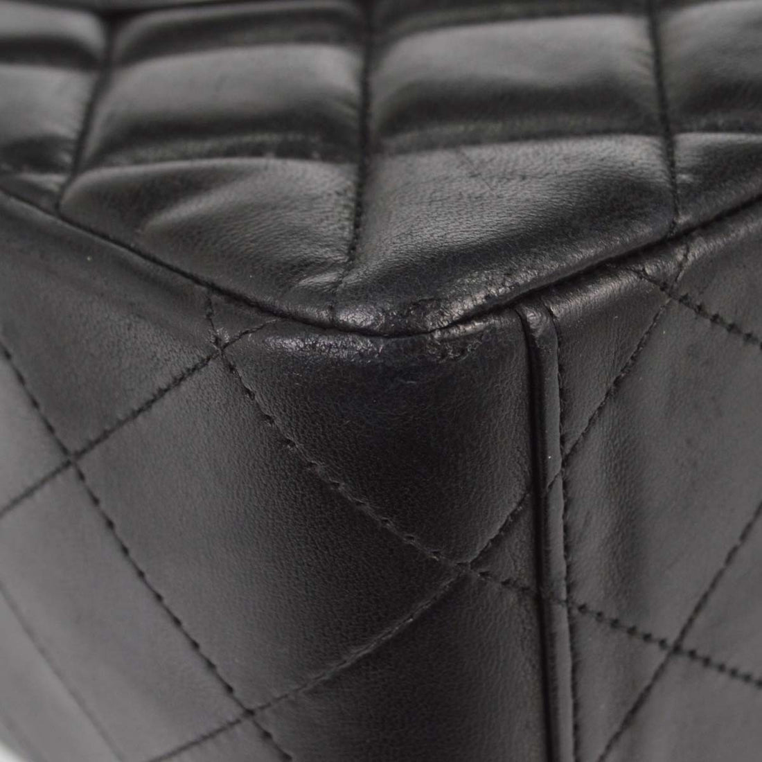 Chanel Jumbo Classic Flap in Pelle di Agnello Nero Vintage