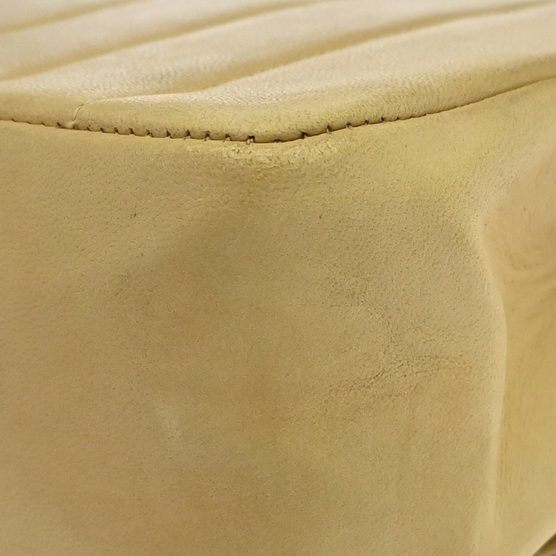 Chanel Mademoiselle Vertical Flap in Pelle di Agnello Beige Vintage