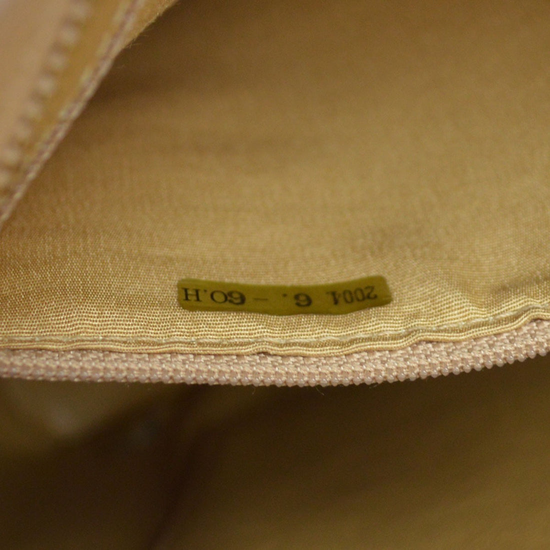 Chanel Medallion Tote in Pelle Caviar Beige Vintage