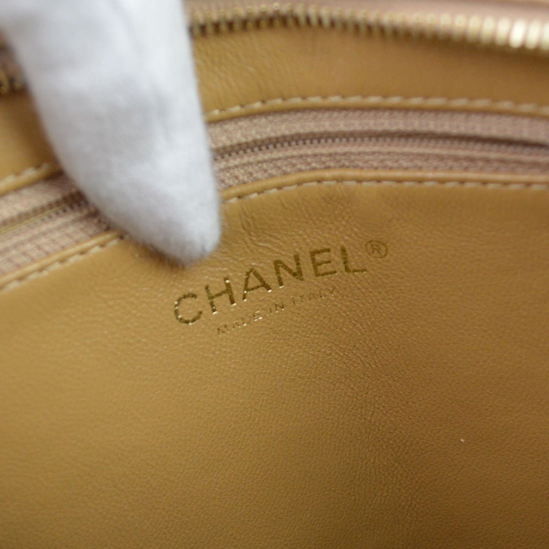Chanel Medallion Tote in Pelle Caviar Beige Vintage