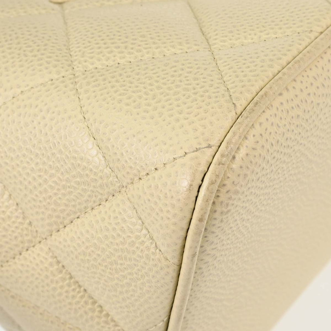 Chanel Medallion Tote in Pelle Caviar Bianco Vintage