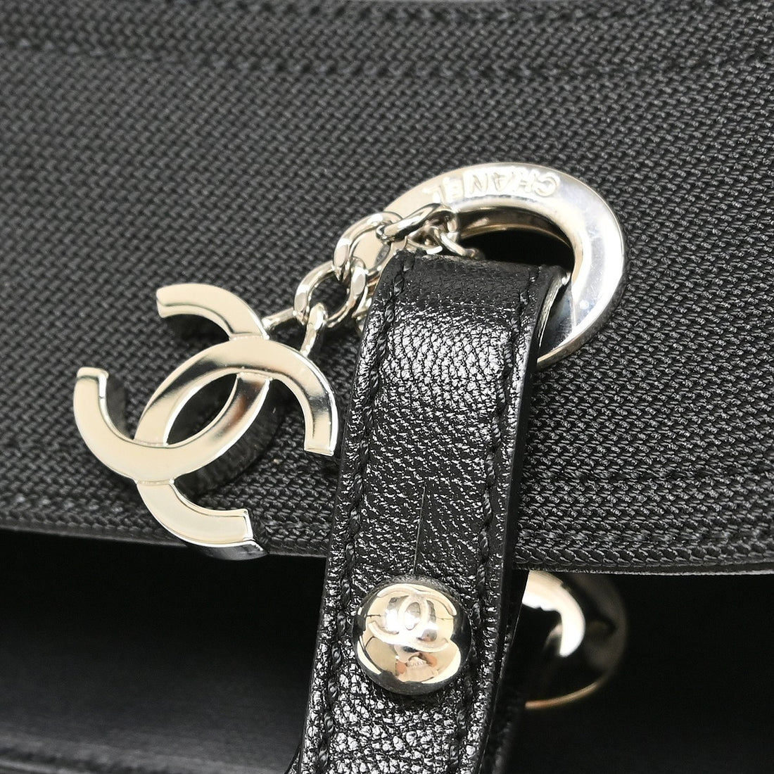 Chanel Paris-Biarritz MM in Tela Spalmata Nero Vintage