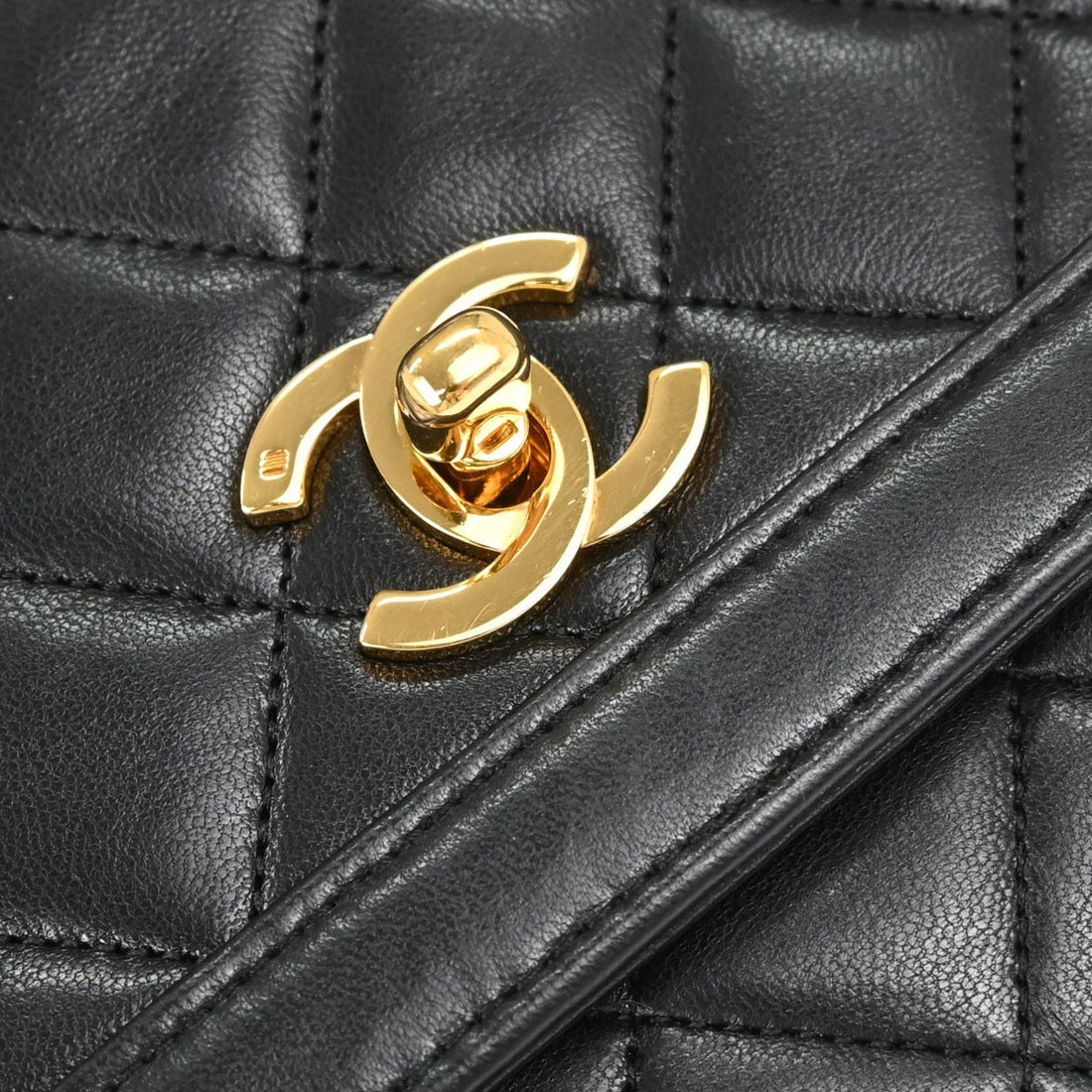 Chanel Single Flap in Pelle di Agnello Nero Vintage