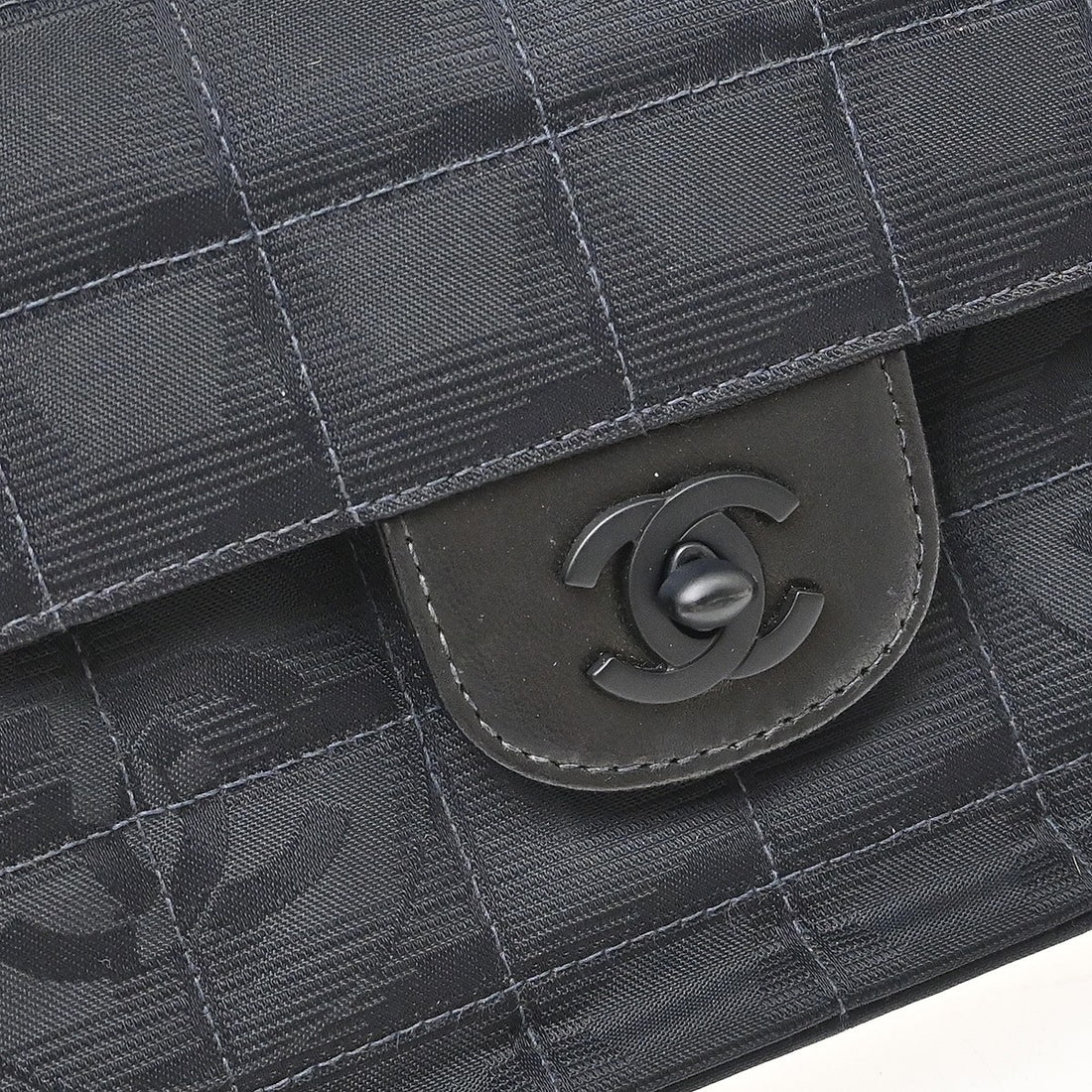 Chanel Travel Line East West a Spalla in Nylon Jacquard Nero Vintage
