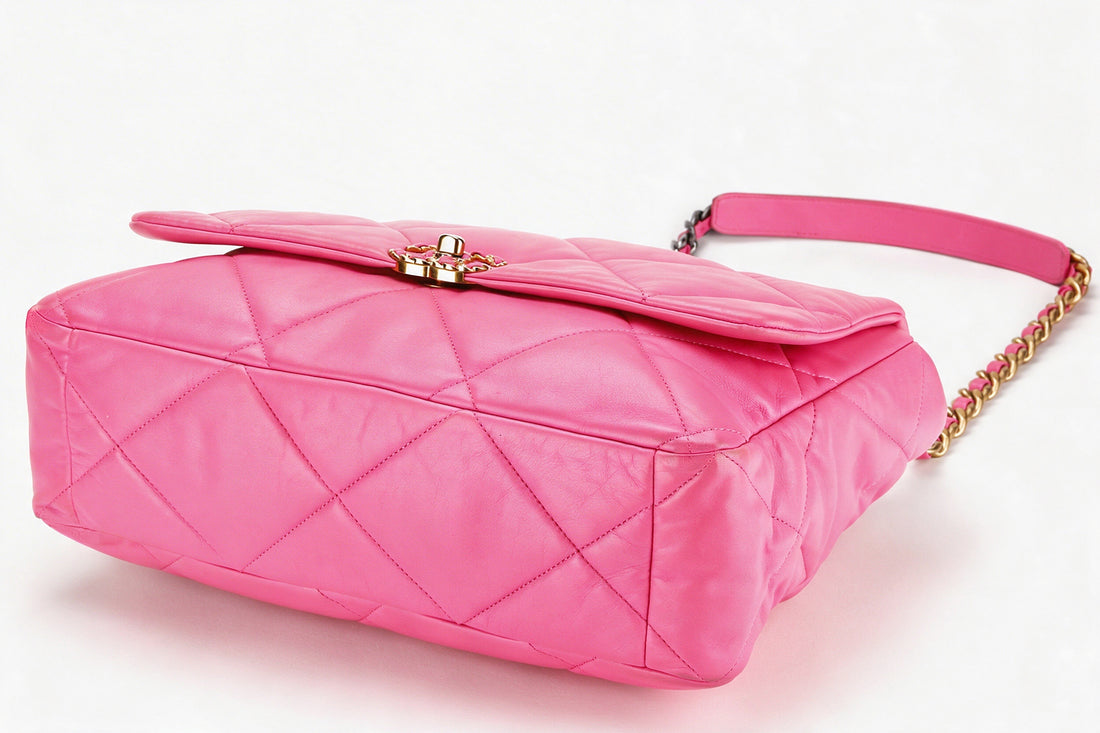 Chanel 19 in Pelle di Agnello Rosa Vintage