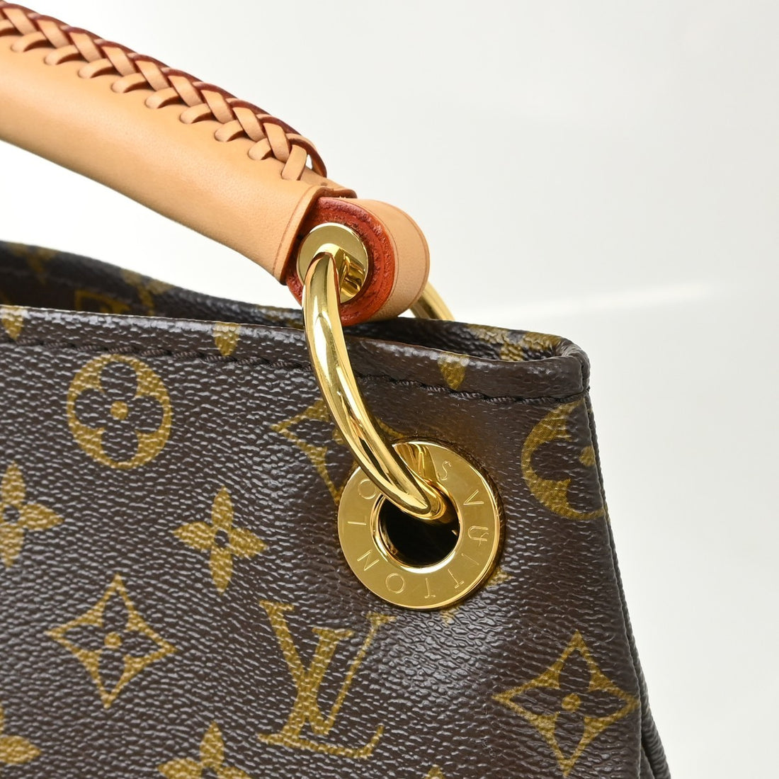 Louis Vuitton Artsy MM in Tela Monogram Vintage