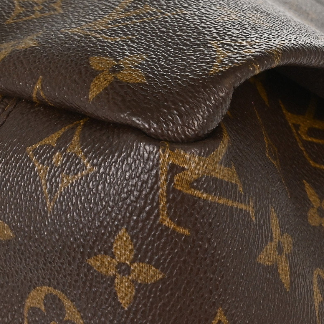 Louis Vuitton Artsy MM in Tela Monogram Vintage